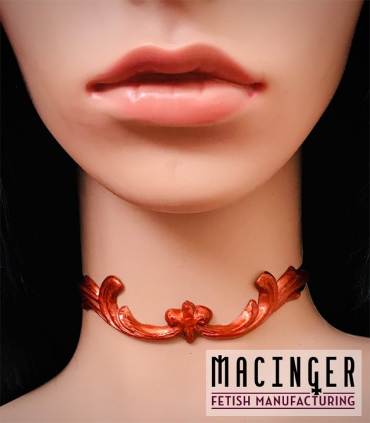 Halsband mit Bronze Applikation 'Wings' - MACINGER - Vorderansicht